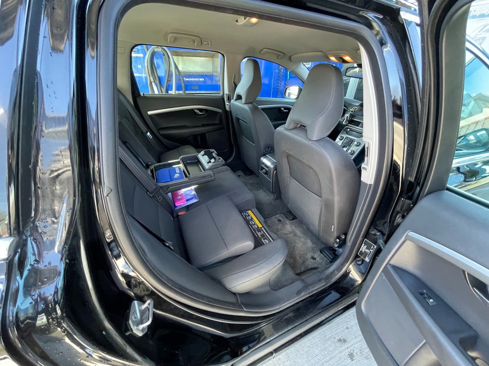 Volvo V70 2,0 T5 240 Momentum aut. 5d