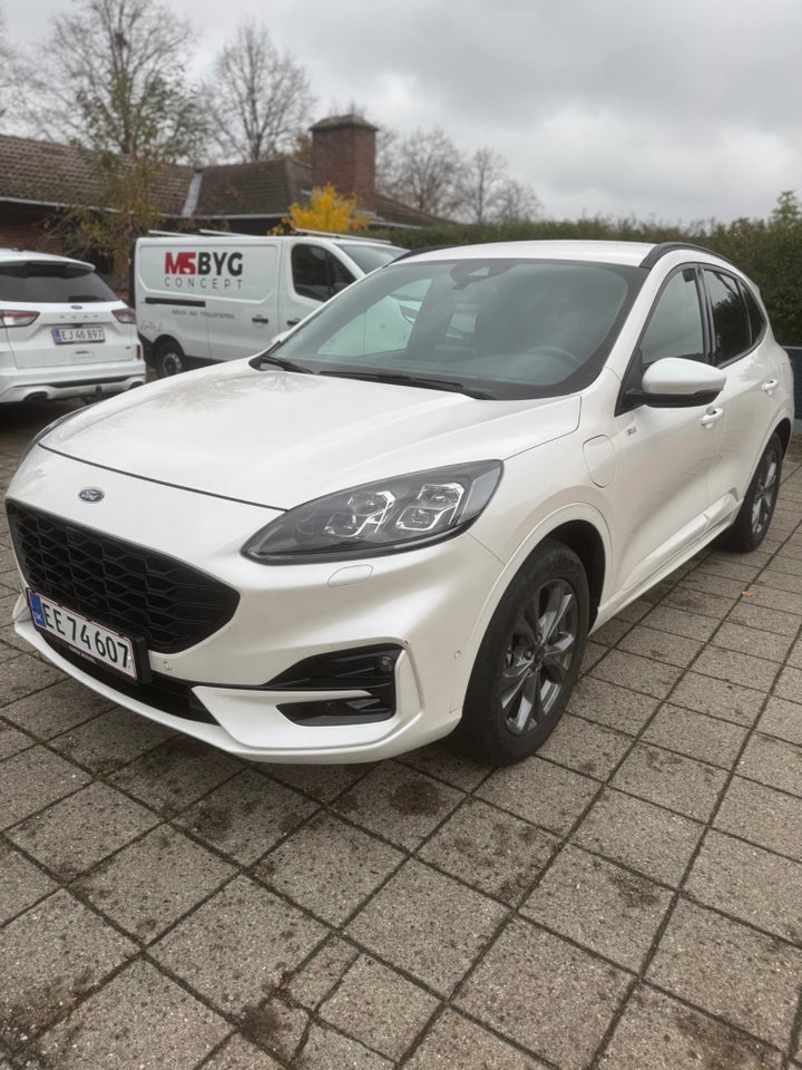 Ford Kuga 2,5 PHEV ST-Line CVT 5d