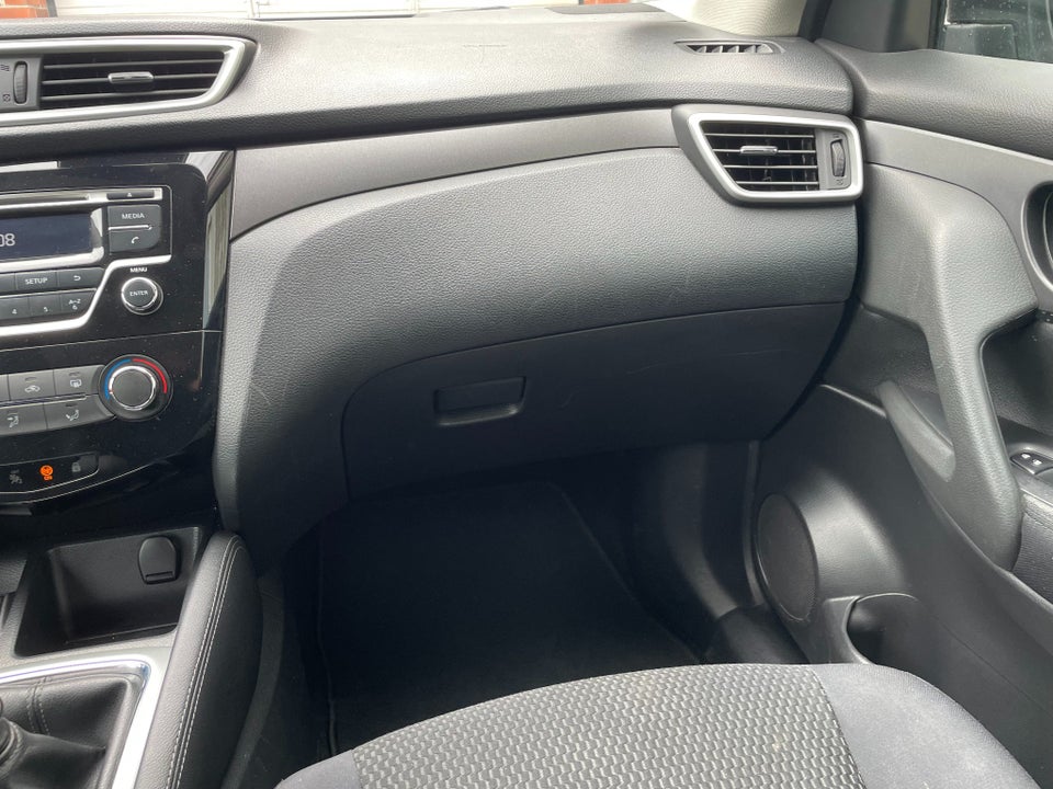 Nissan Qashqai 1,2 Dig-T 115 Acenta Connect 5d