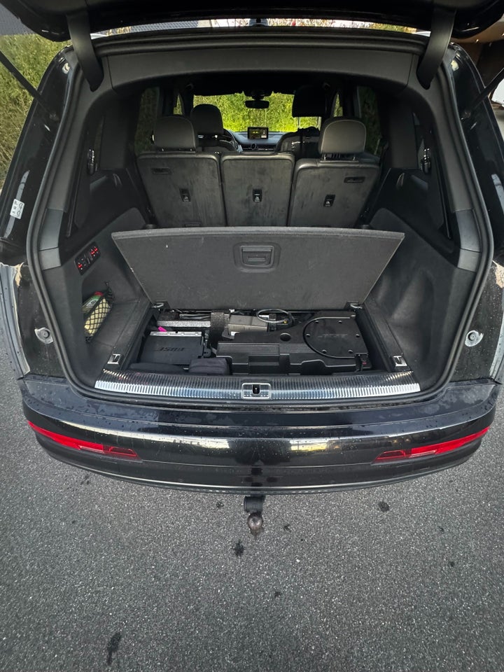Audi Q7 3,0 TDi 272 S-line quattro Tiptr. 7prs 5d
