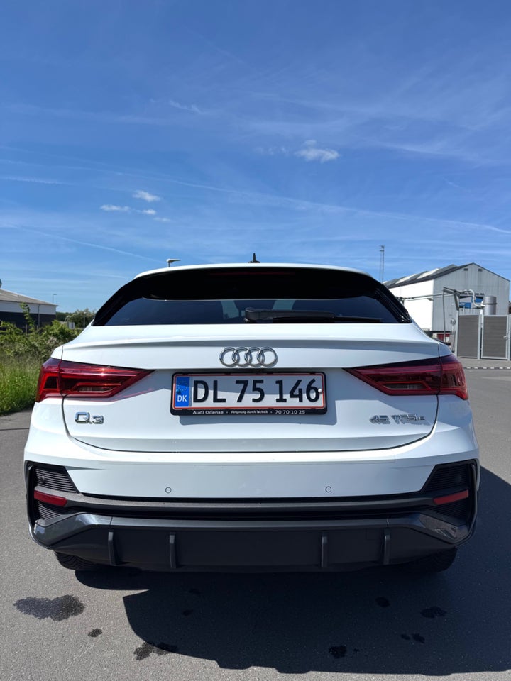 Audi Q3 45 TFSi e Attitude plus Sportback S-tr. 5d