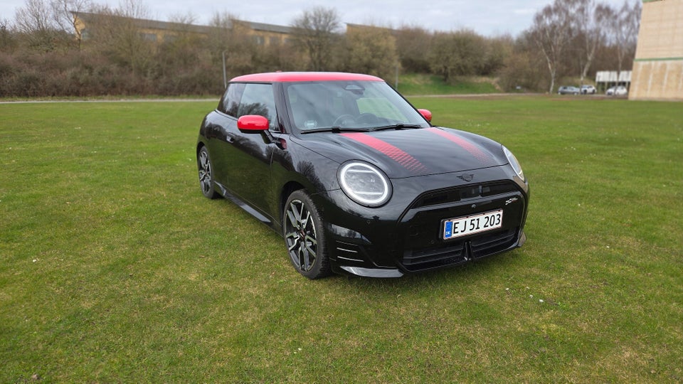 MINI Cooper SE JCW Trim XL 3d