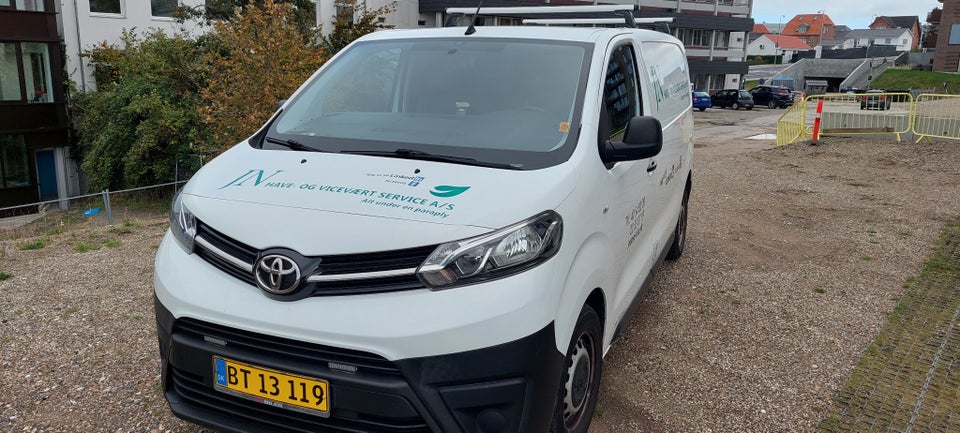 Toyota ProAce 2,0 D 120 Medium Comfort 5d