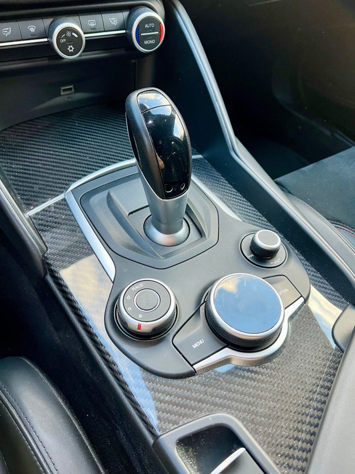 Alfa Romeo Giulia 2,9 V6 Quadrifoglio aut. 4d