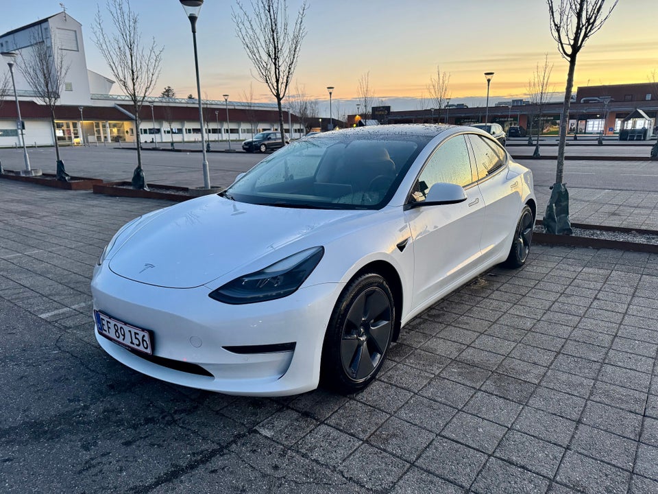 Tesla Model 3 Long Range AWD 4d