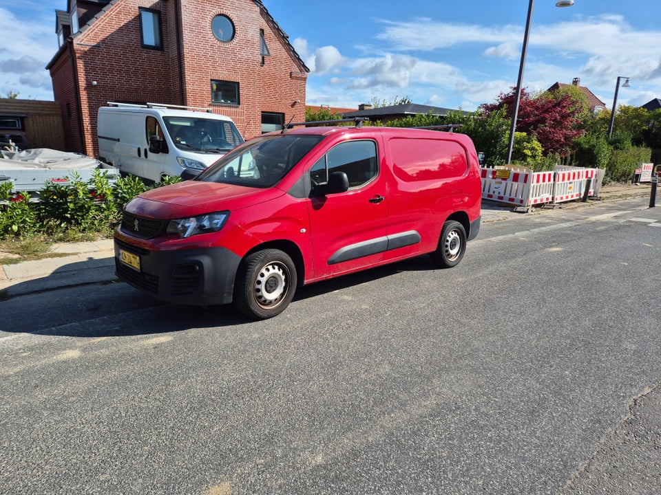 Peugeot Partner 1,5 BlueHDi 100 L2V2 Plus Van