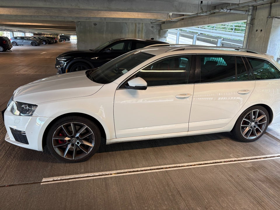 Skoda Octavia 2,0 TSi 220 RS Combi DSG 5d
