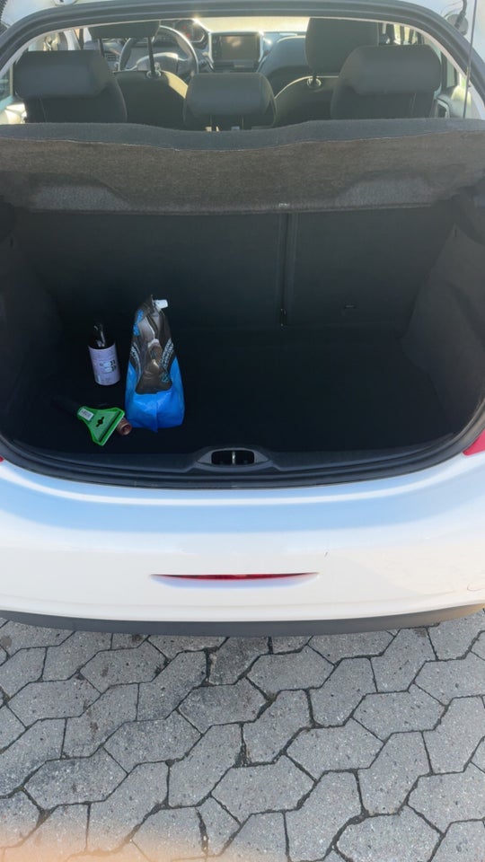 Peugeot 208 1,2 VTi Active 5d