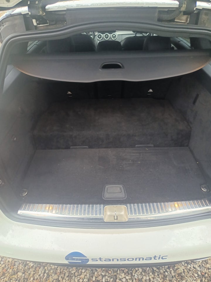 Mercedes C300 e 2,0 AMG Line stc. aut. 5d