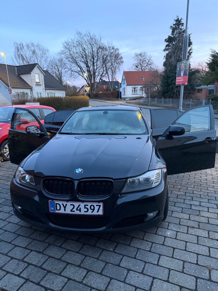 BMW 320d 2,0 Touring 5d