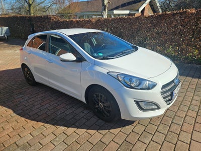 Hyundai i30 1,6 CRDi 110 5d