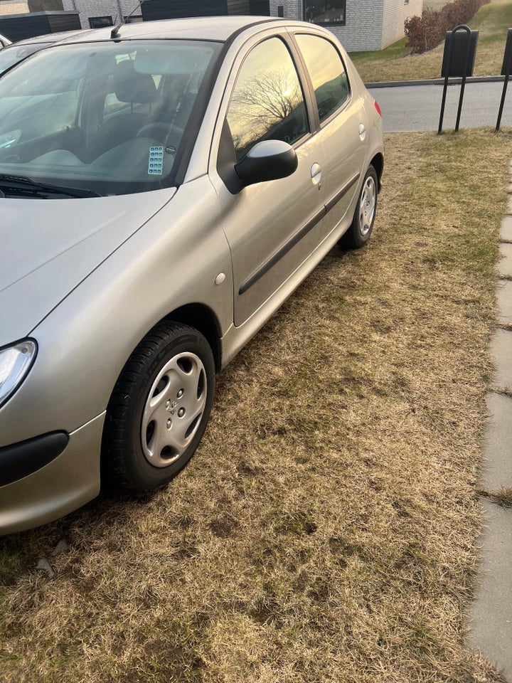 Peugeot 206 1,4 XR 5d