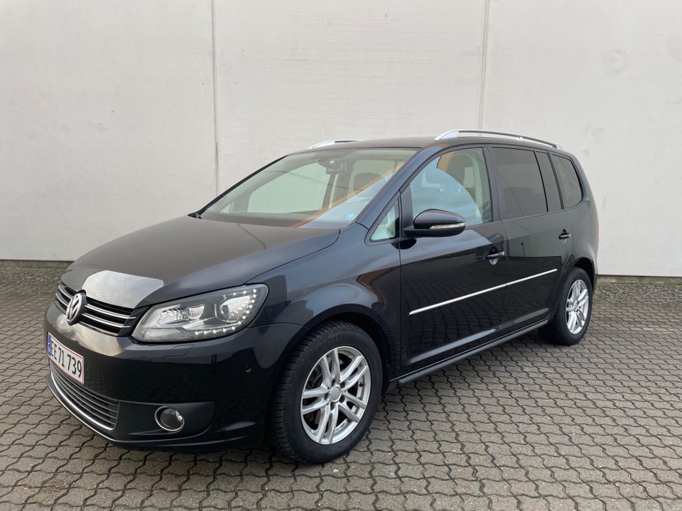 VW Touran 2,0 TDi 140 Comfortline DSG BMT 7prs 5d