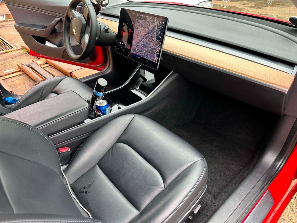 Tesla Model 3 Long Range AWD 4d