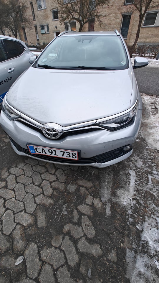 Toyota Auris 1,2 T T2 Touring Sports 5d