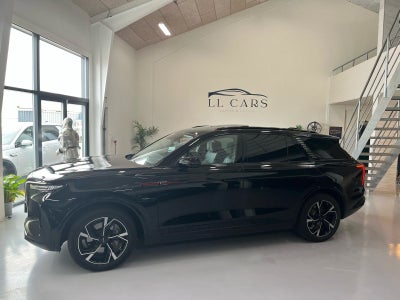 Hongqi E-HS9 99 Exclusive 5d