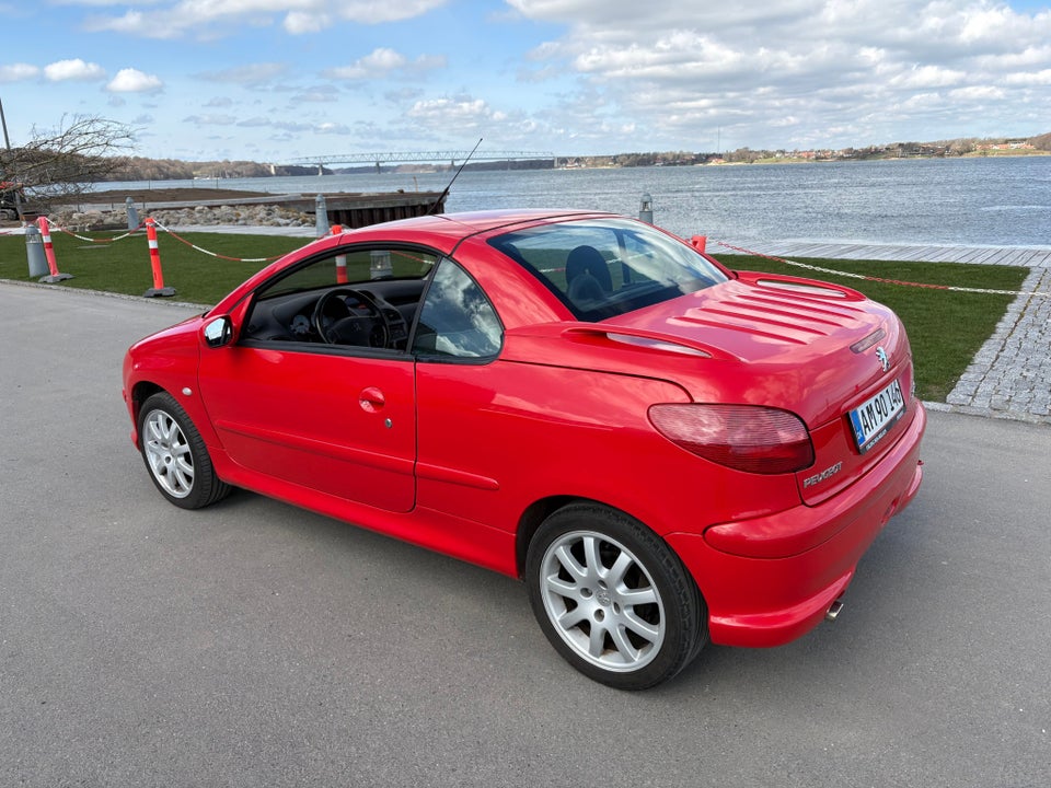 Peugeot 206 2,0 16V CC 2d