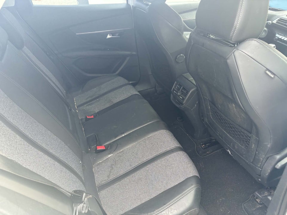Peugeot 3008 1,6 BlueHDi 120 Allure 5d