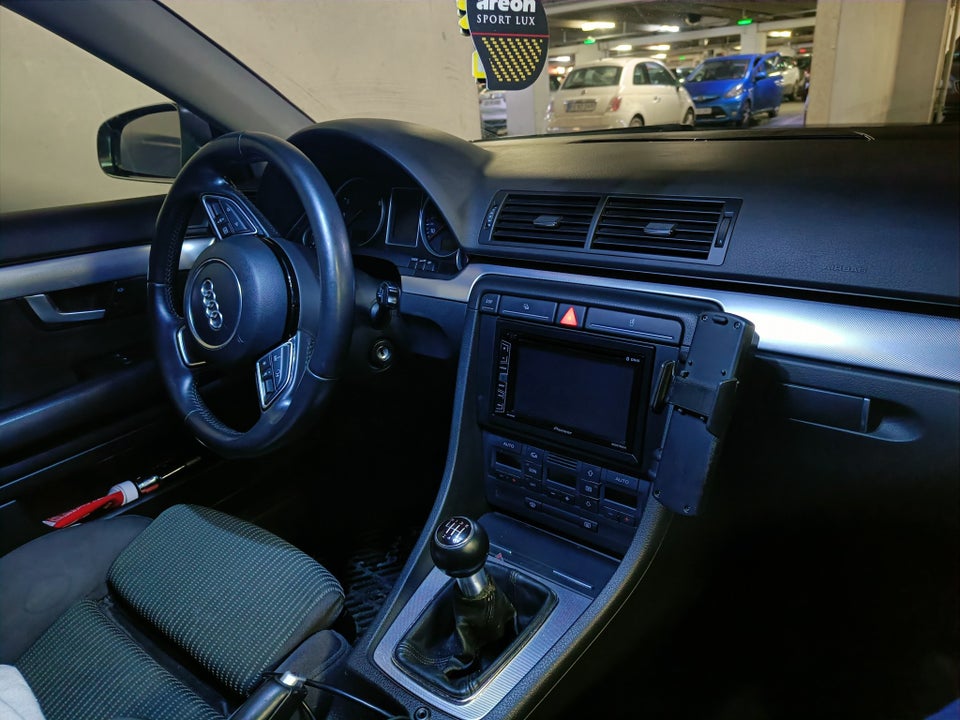 Audi A4 1,8 T Avant 5d