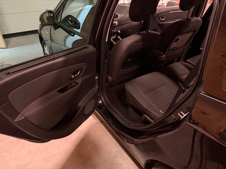 Renault Grand Scenic III 1,5 dCi 110 Dynamique 7prs 5d