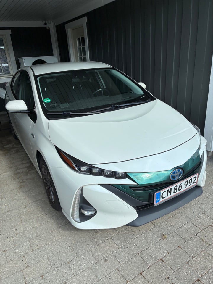 Toyota Prius 1,8 Plug-in Hybrid H3 MDS 5d