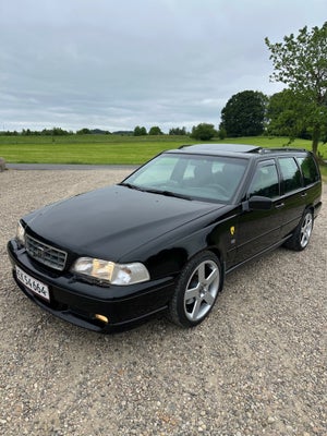 Volvo V70 2,3 T R AWD 5d