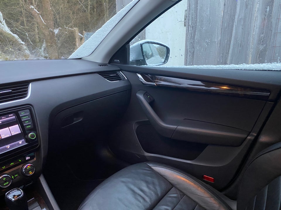 Skoda Octavia 1,8 TSi 180 Elegance Combi DSG 5d