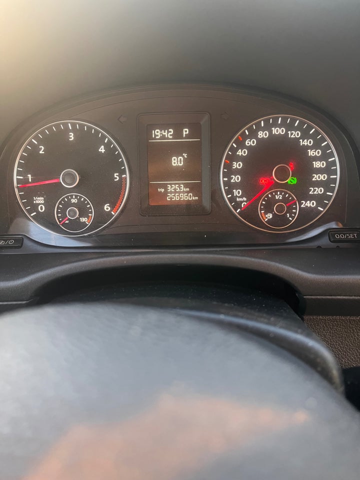 VW Caddy Maxi 1,6 TDi 102 DSG BMT Van 4d