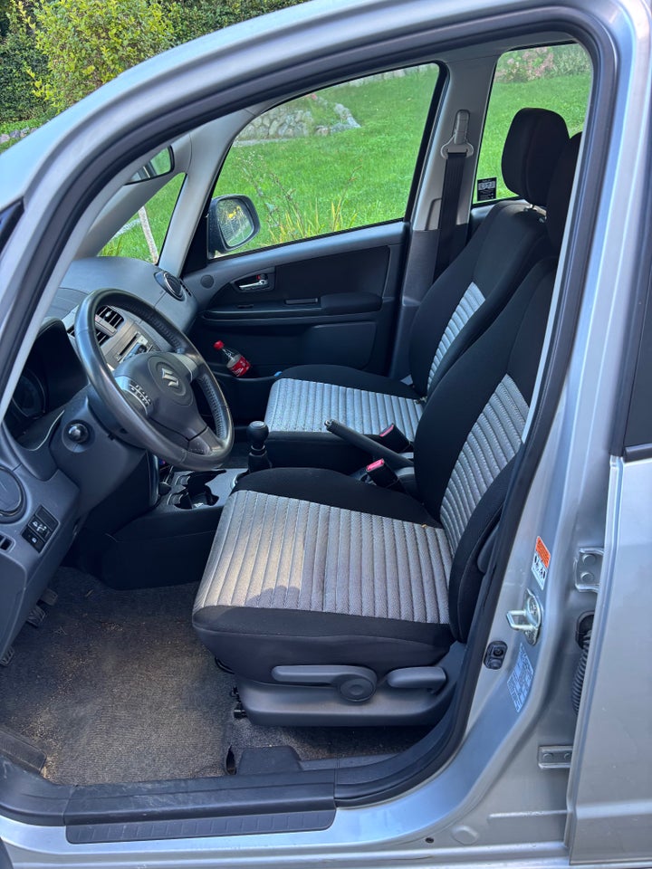 Suzuki SX4 1,6 CombiBack Exclusive 5d