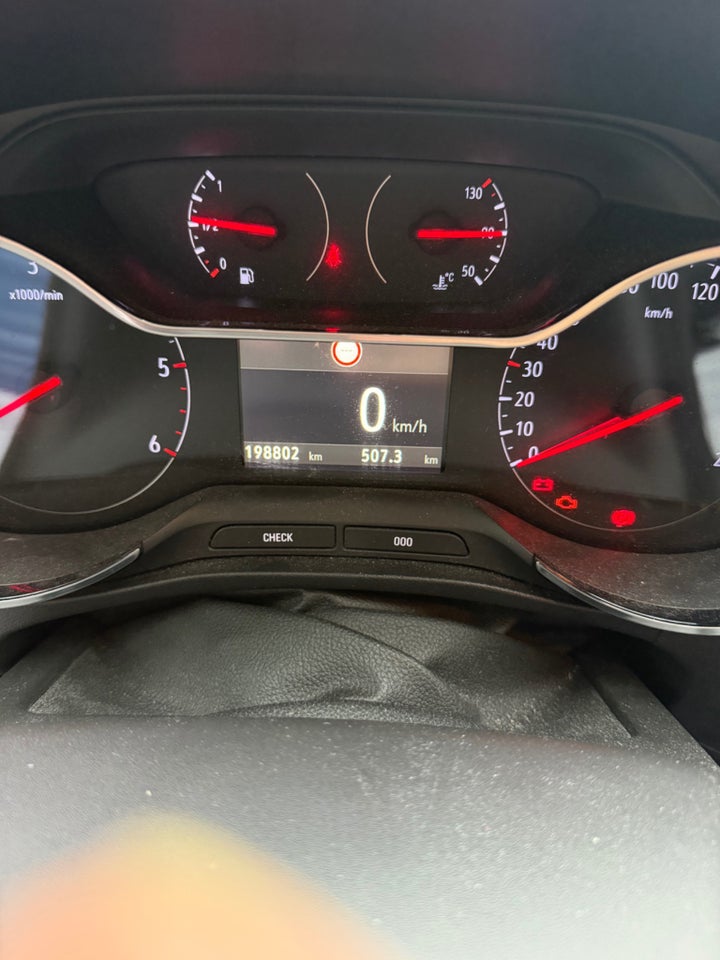 Opel Crossland X 1,6 CDTi 99 Enjoy 5d