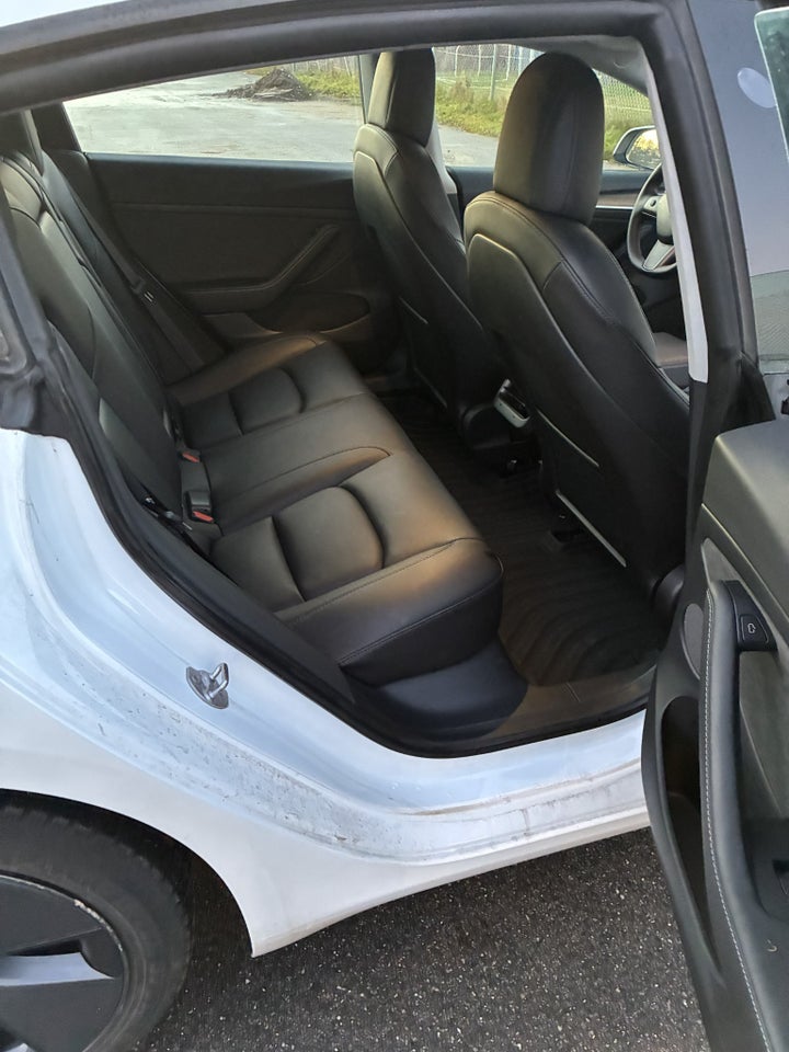 Tesla Model 3 Long Range AWD 4d