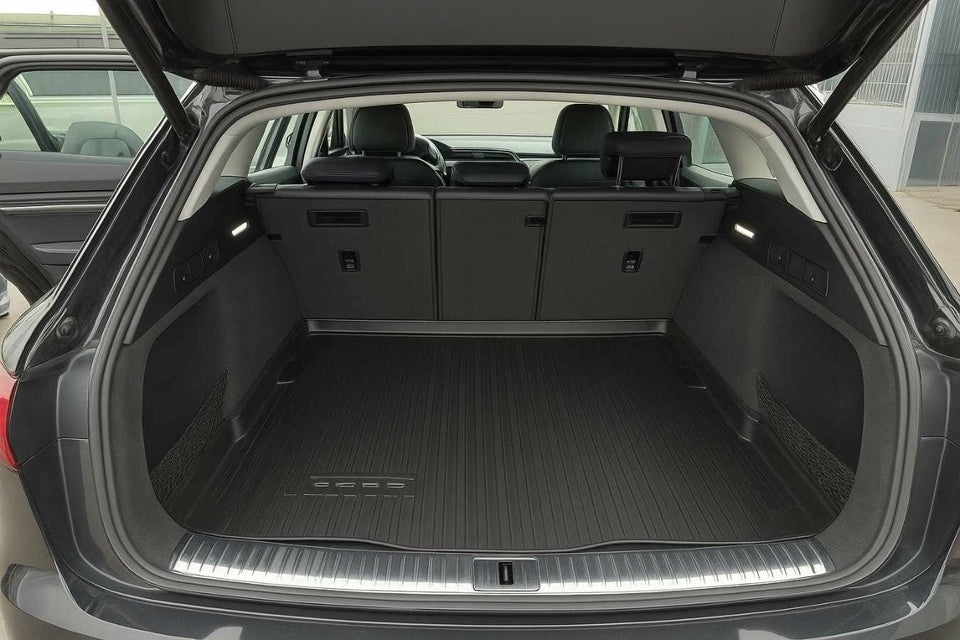 Audi e-tron 50 S-line quattro 5d