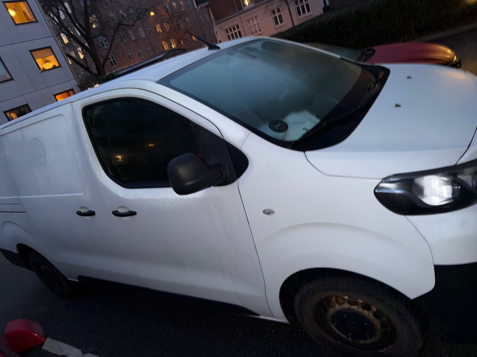 Toyota ProAce 2,0 D 120 Long Comfort 5d