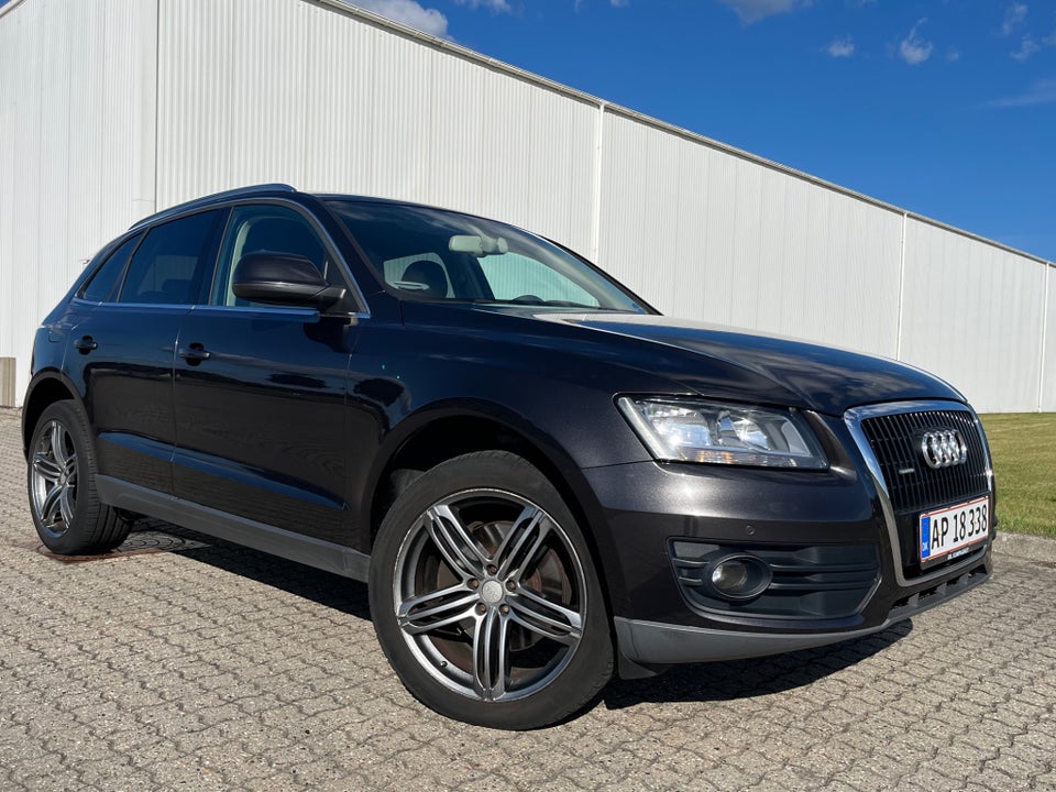 Audi Q5 3,2 FSi quattro S-tr. 5d