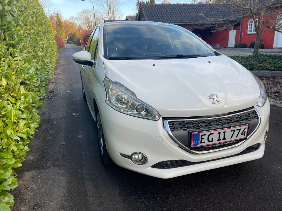 Peugeot 208 1,2 VTi Access 5d