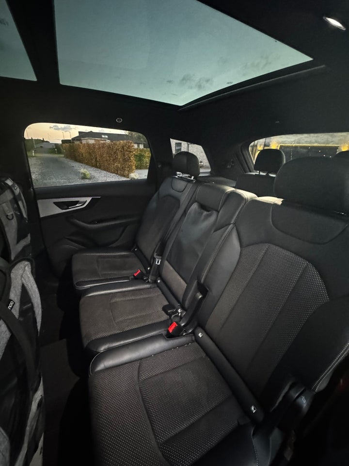 Audi Q7 3,0 TDi 272 S-line quattro Tiptr. 7prs 5d