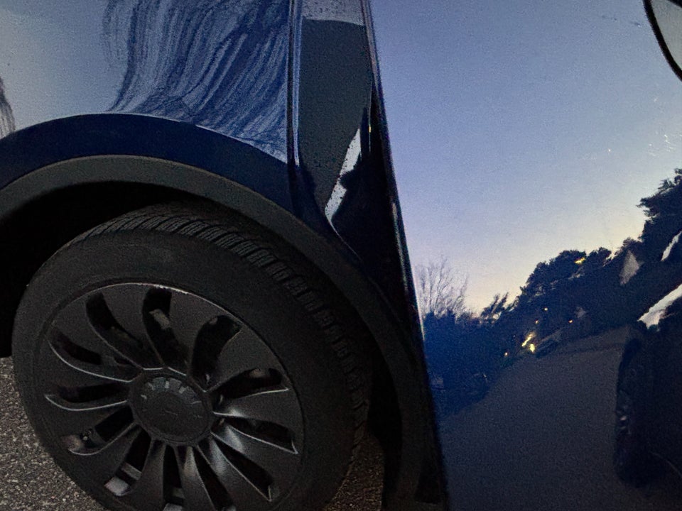 Tesla Model Y Long Range AWD 5d