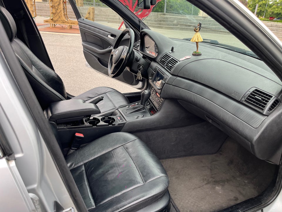 BMW 320i 2,2 Touring aut. 5d