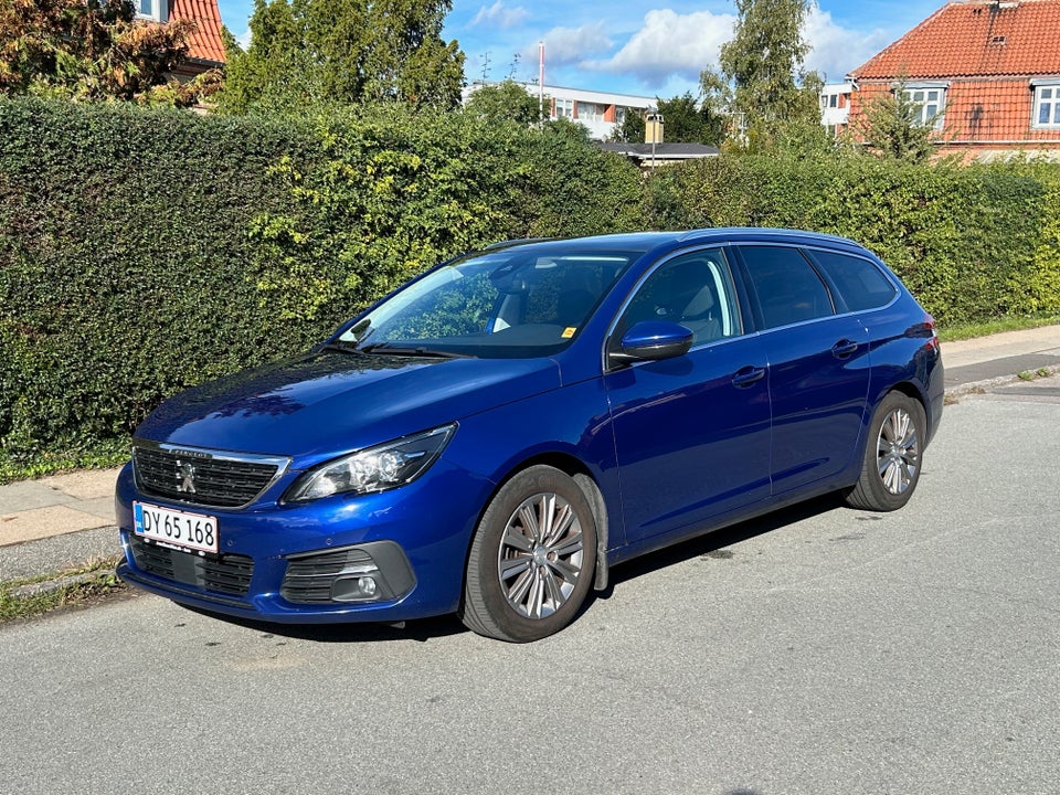 Peugeot 308 1,5 BlueHDi 130 Allure+ SW 5d