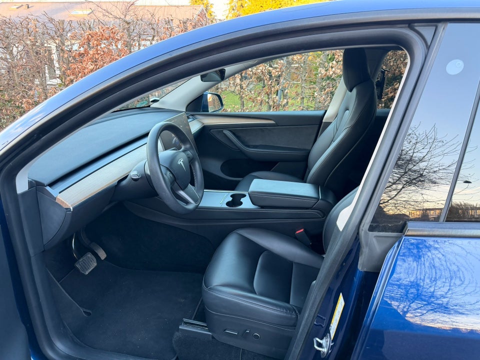 Tesla Model Y Long Range AWD 5d