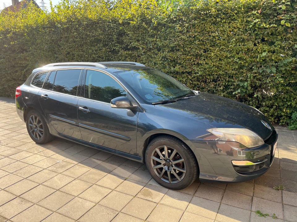 Renault Laguna III 2,0 dCi 175 Exception Sport Tourer aut. 5d