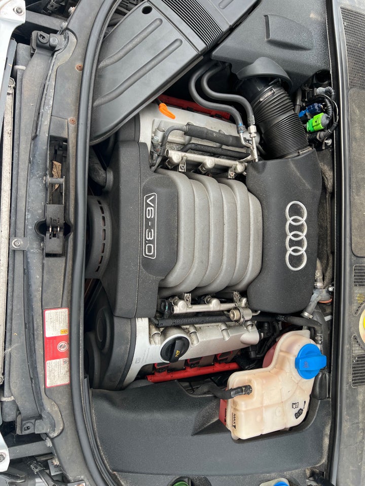 Audi A4 3,0 V6 Cabriolet Multitr. 2d