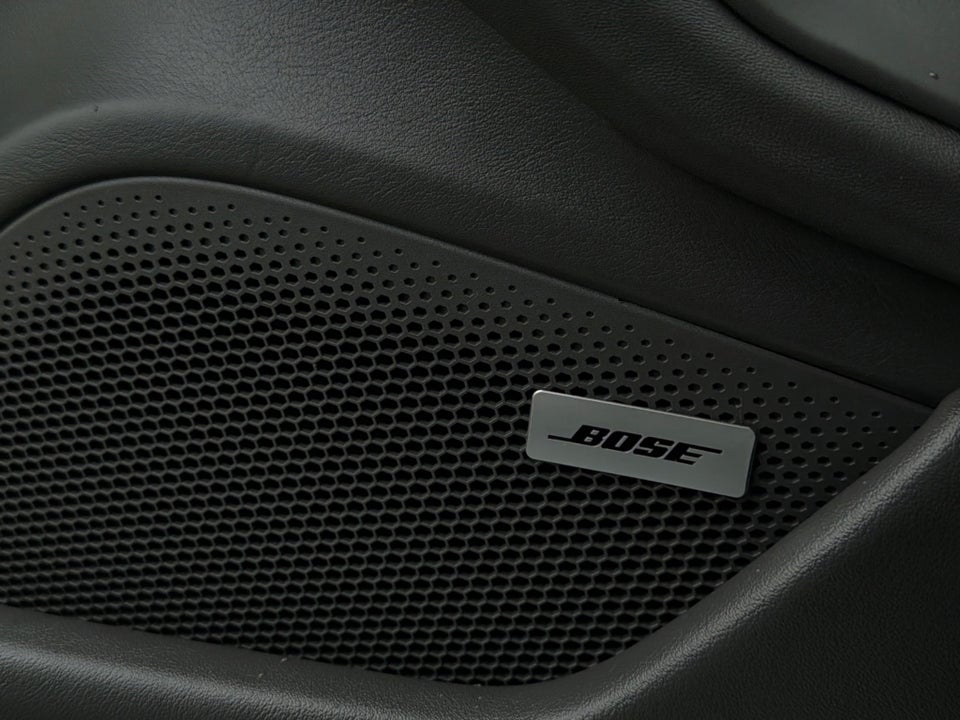 Porsche Taycan Turbo Performance+ 4d