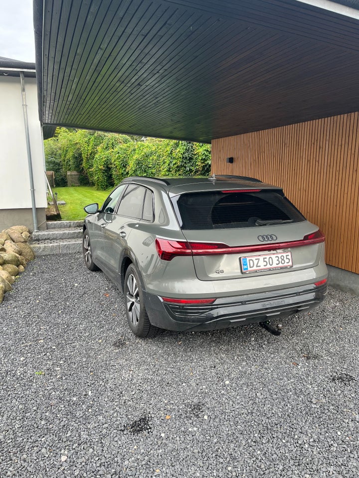 Audi Q8 e-tron 50 quattro 5d