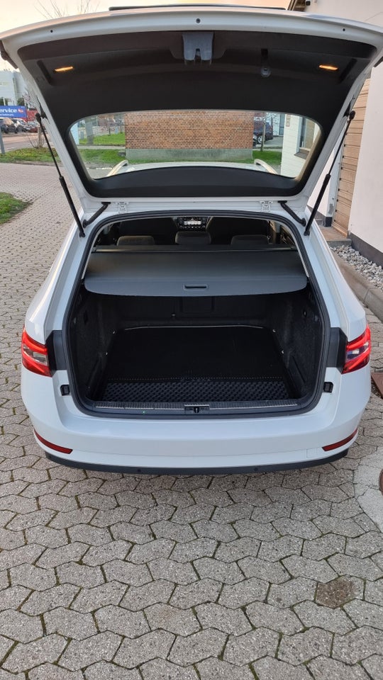 Skoda Superb 1,4 TSi 150 Style Combi DSG 5d