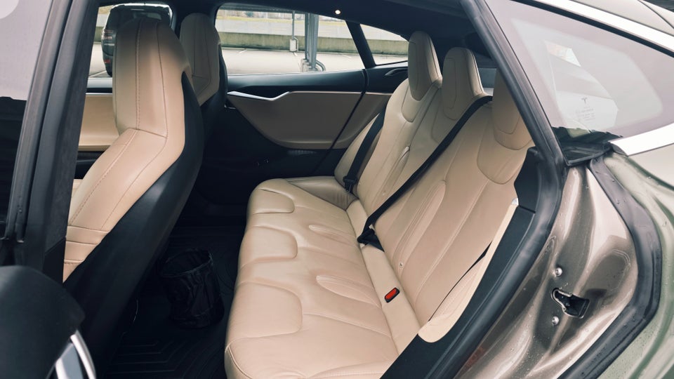 Tesla Model S 90D 5d