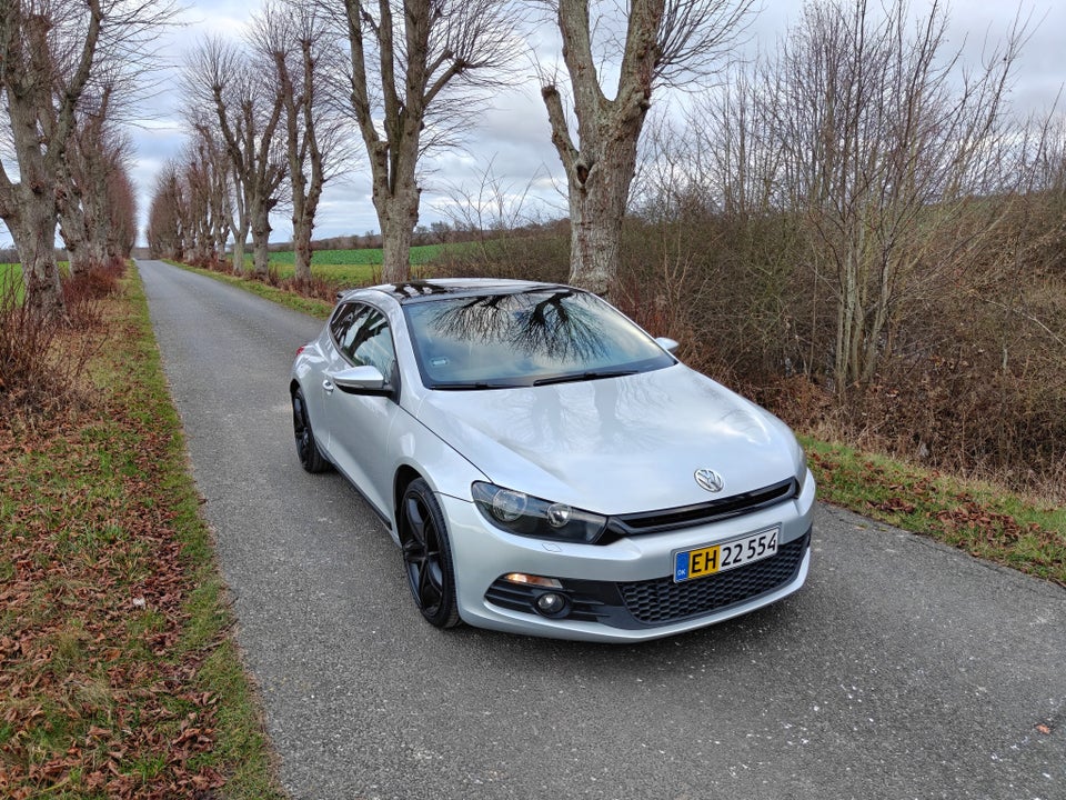 VW Scirocco 2,0 TSi 210 Sport DSG Van 3d