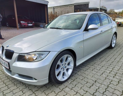 BMW 325i 2,5 aut. Benzin aut. Automatgear modelår 2006 km 135000 Gråmetal ABS airbag service ok part