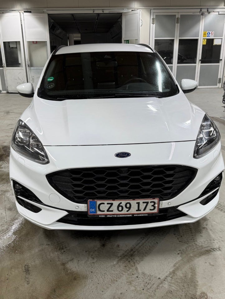 Ford Kuga 2,5 PHEV ST-Line X CVT 5d