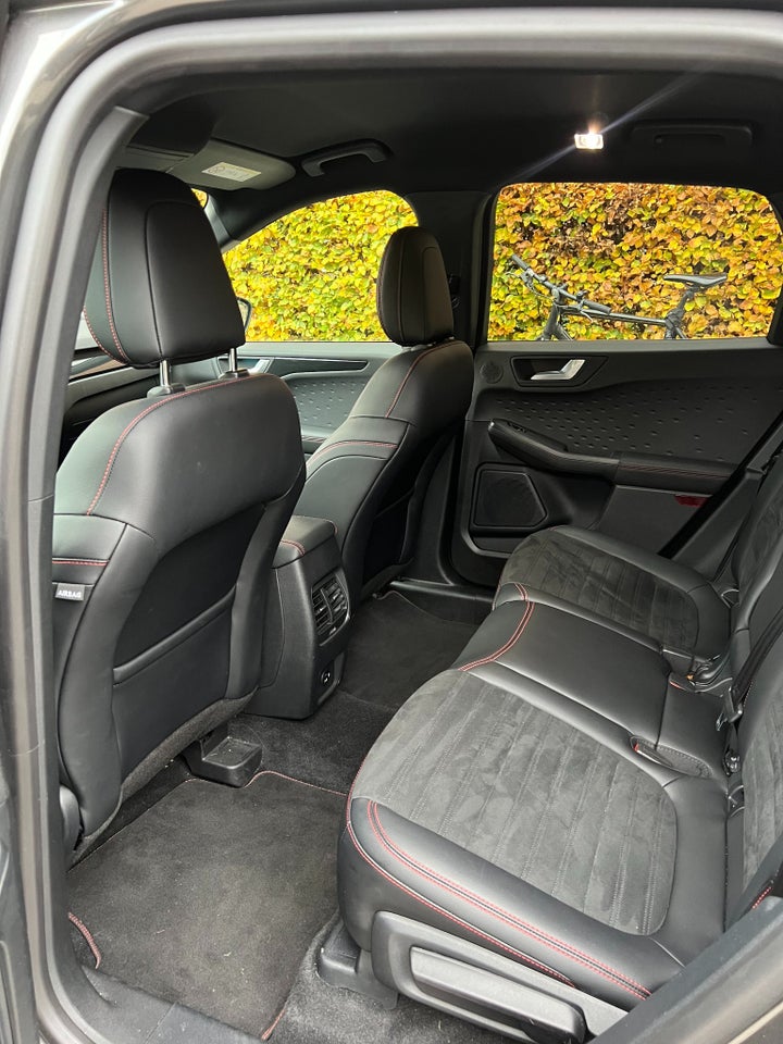 Ford Kuga 2,5 PHEV ST-Line X CVT 5d